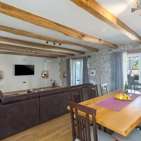 Casa Arsini Comfortable Ferienhaus *